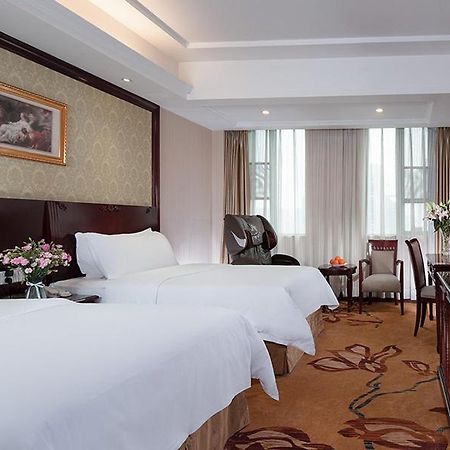 Vienna Hotel Guiyang Exhibition Center Esterno foto