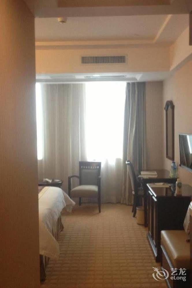 Vienna Hotel Guiyang Exhibition Center Esterno foto